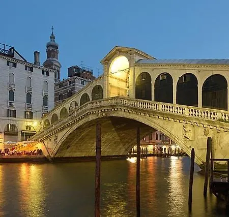 Happy Bed and breakfast